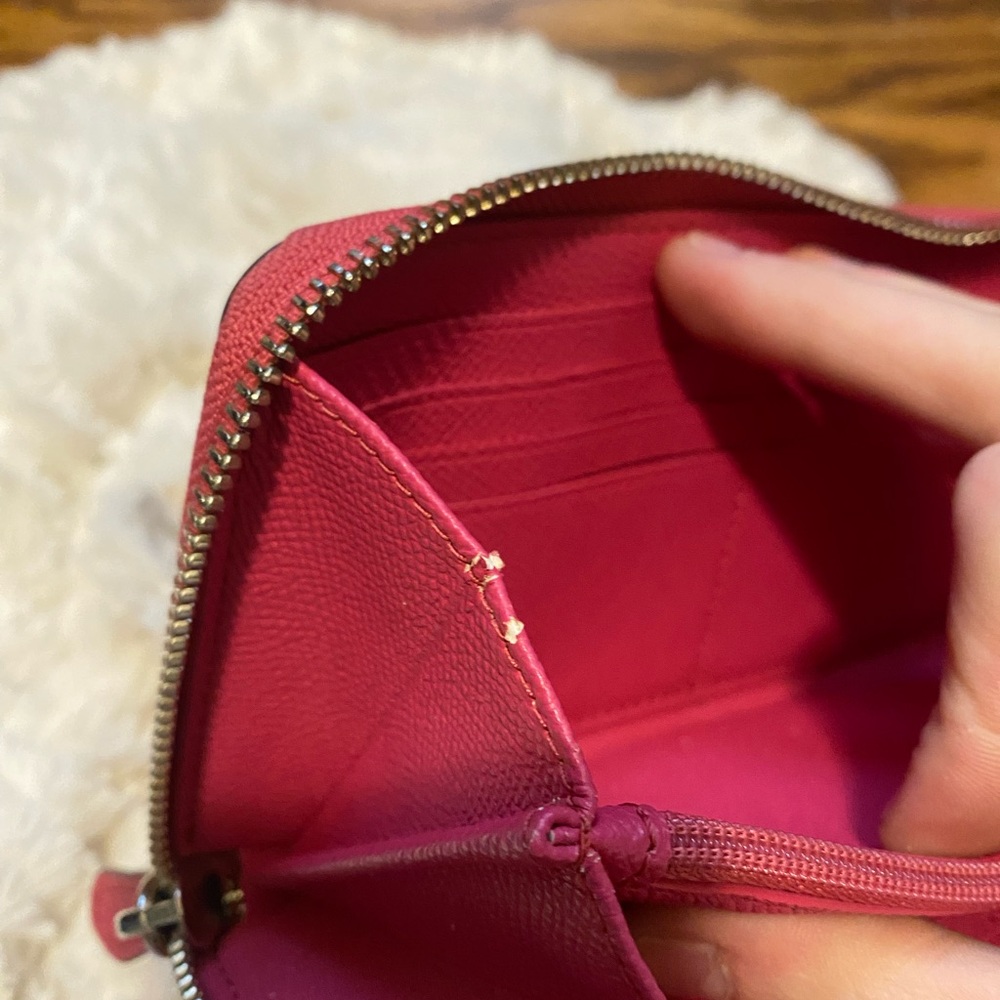 Coach Coral-Pink Zip Around Leather Wallet - Picture 4 of 4